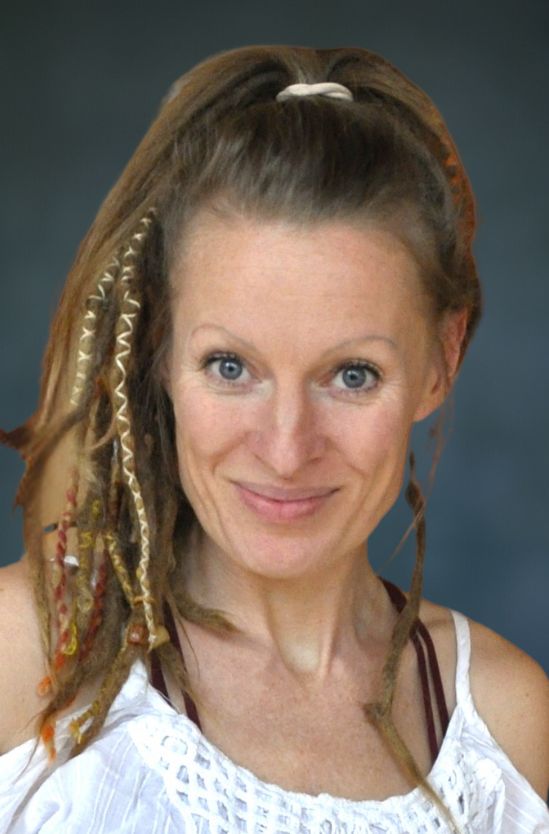 Lydia-Demmler-AnuKan-Thai Yoga Massage Tantra